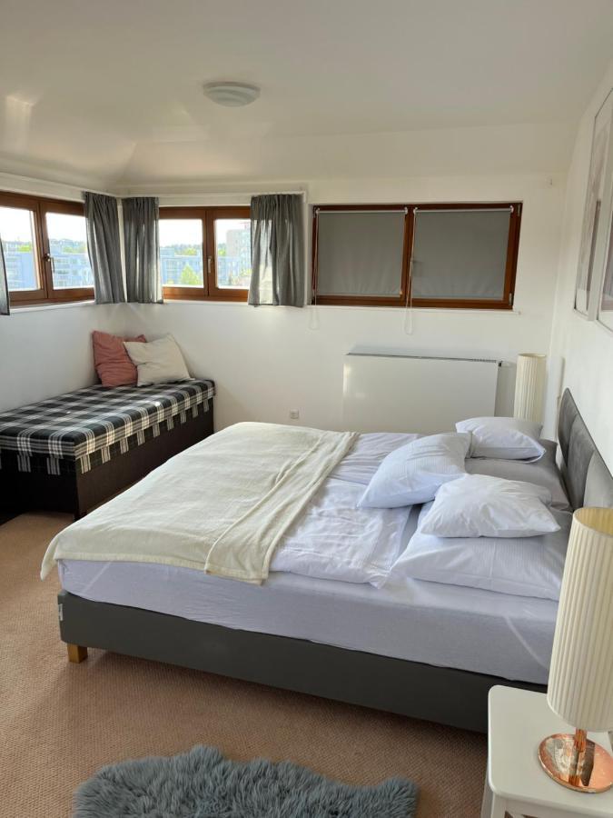 Residence Sarka Top Прага Екстер'єр фото